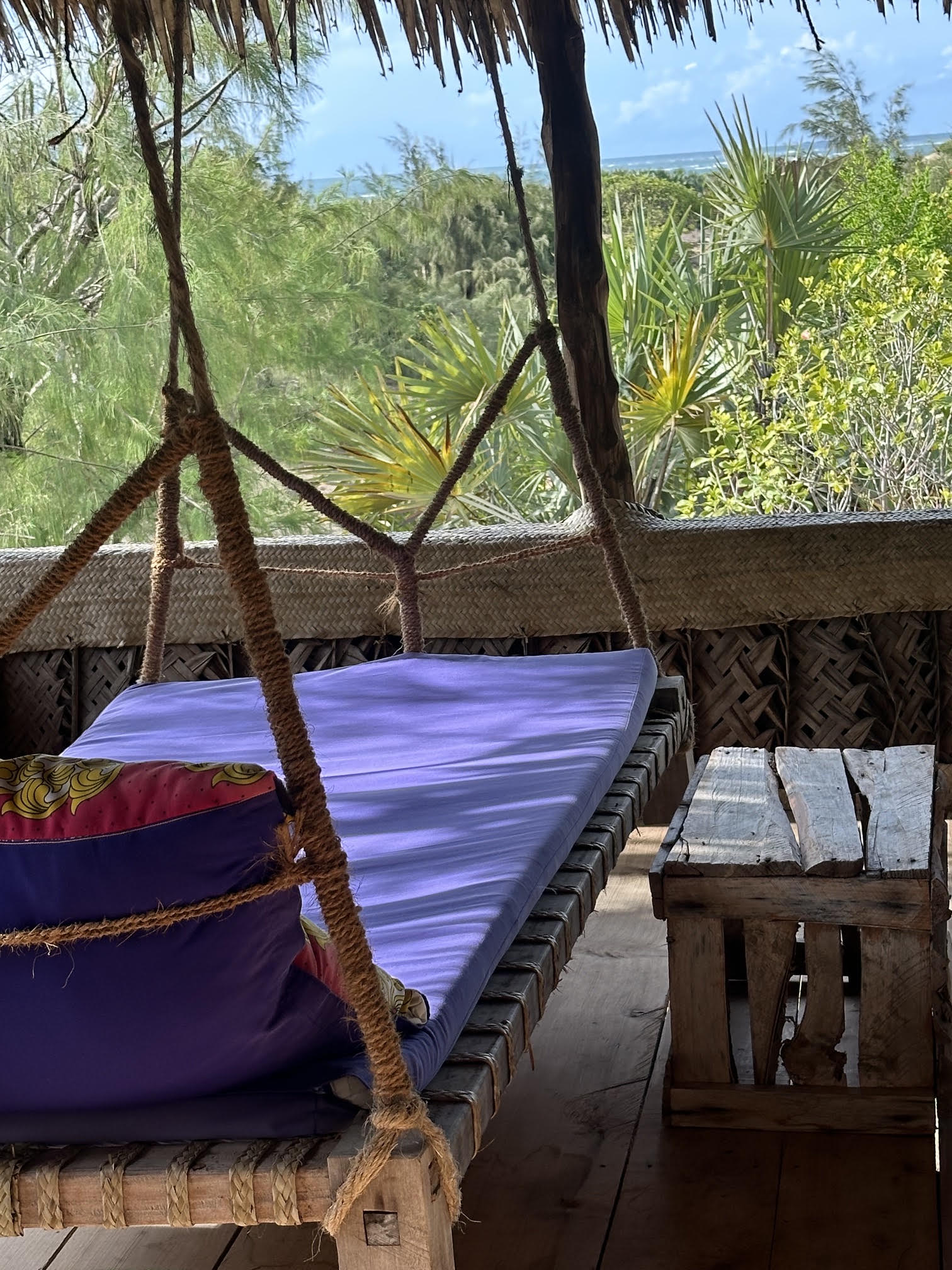 Banda Toto garden view from swing beds